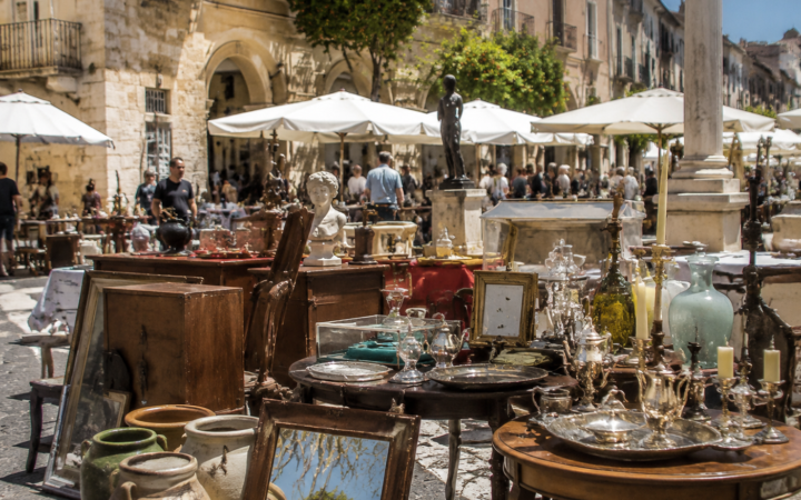 Brocantes et antiquaires à Nice : où chiner le bon week-end
