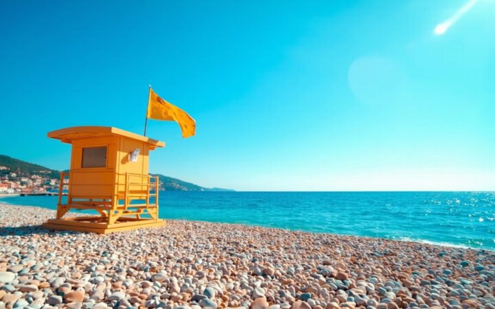 Plages surveillées à Nice : les postes de secours ouverts cet été