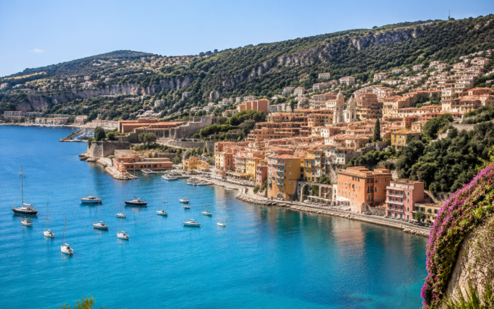 Villefranche-sur-Mer : la rade la plus photogénique à 6 minutes de Nice