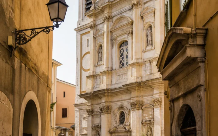 Église Vieux-Nice : laquelle visiter en priorité ?